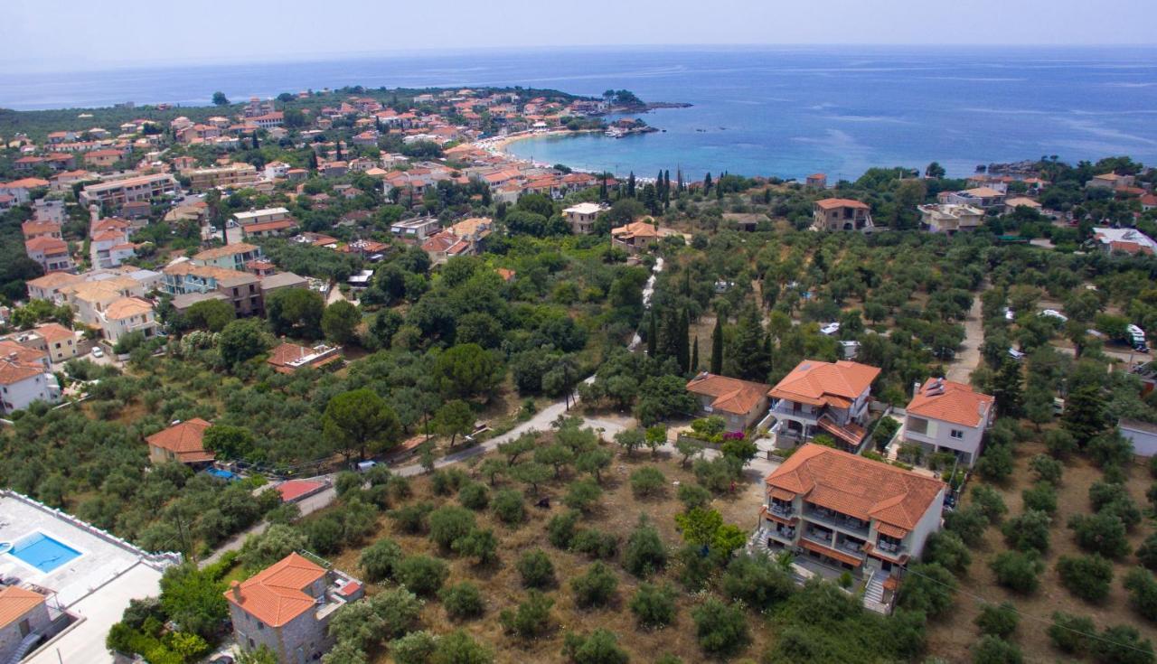 Theano Apartments Stoupa Luaran gambar