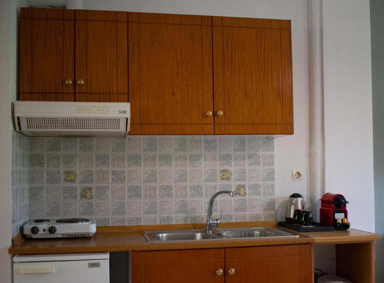 Theano Apartments Stoupa Luaran gambar