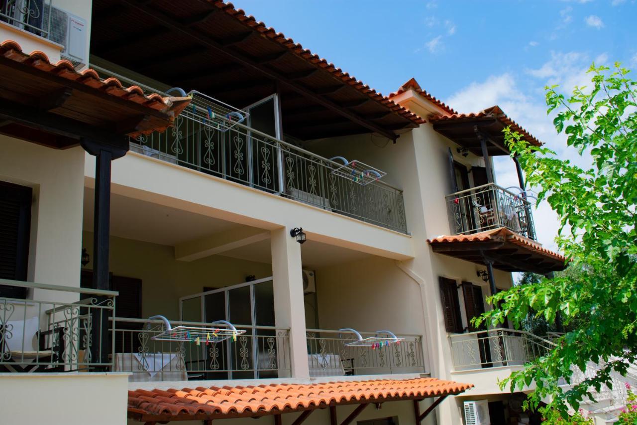 Theano Apartments Stoupa Luaran gambar