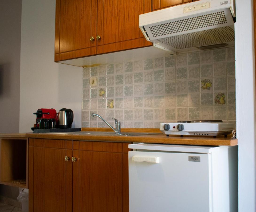 Theano Apartments Stoupa Luaran gambar