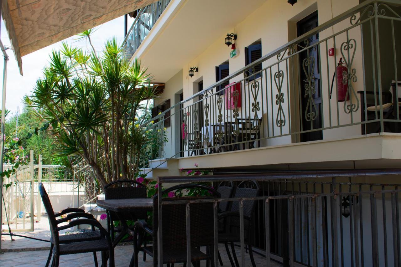 Theano Apartments Stoupa Luaran gambar